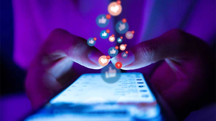 Social media and medicine risk